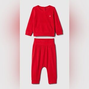 BabyGap Soft Spun 2 Piece Sweat Suit in Modern Red Size 12-18 Mos
